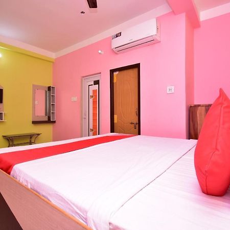Oyo 16609 Trinayani Guest House Тарапит Екстериор снимка